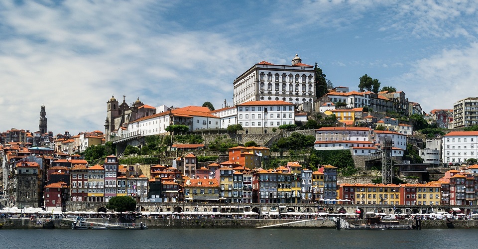 Image Description for http://80.88.88.181:8888/gpsviaggi/gpsviaggi/packages_photos/1019/Porto-1.jpg