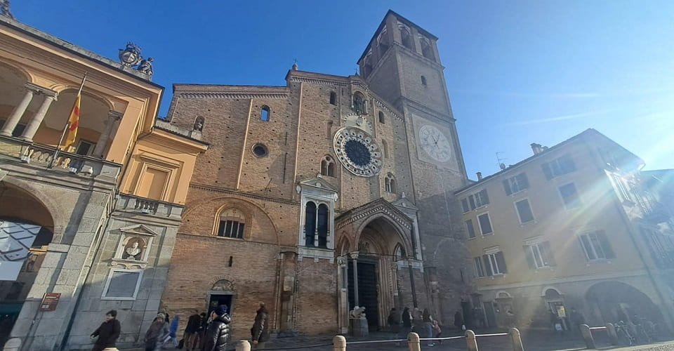 Image Description for http://80.88.88.181:8888/gpsviaggi/gpsviaggi/packages_photos/941/Lodi-1.jpg